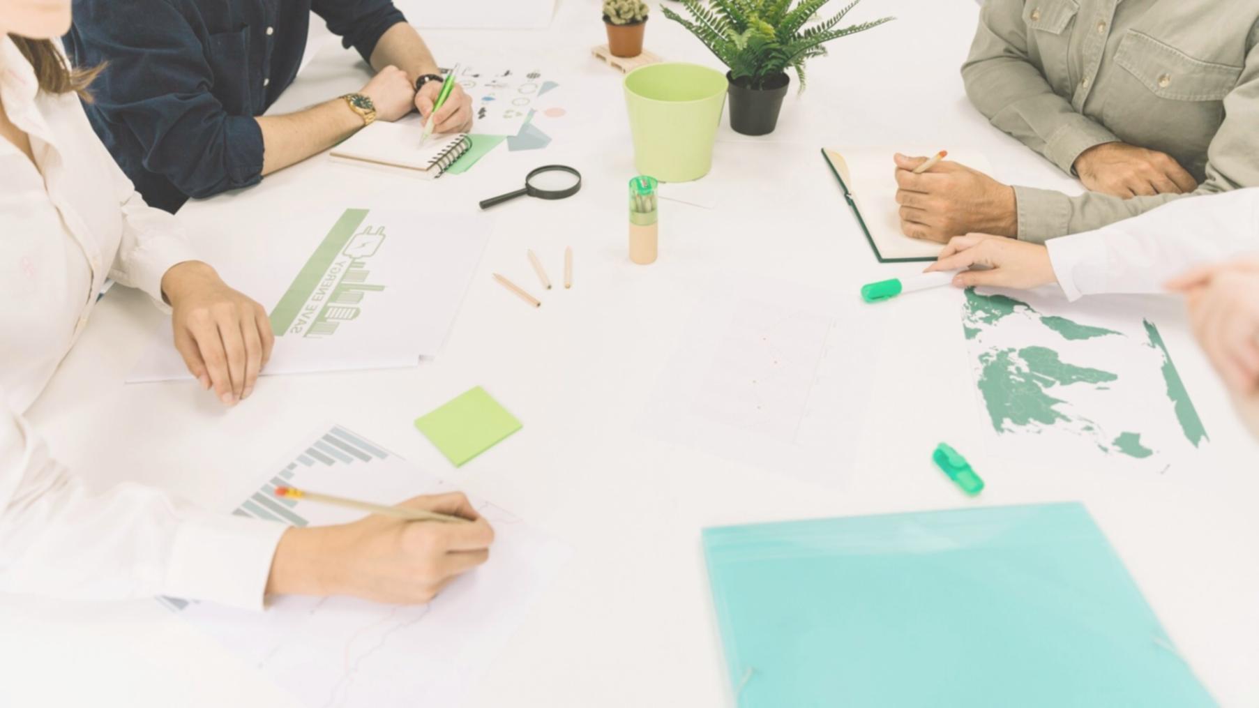 Réunion de travail sur la stratégie financière d'entreprise